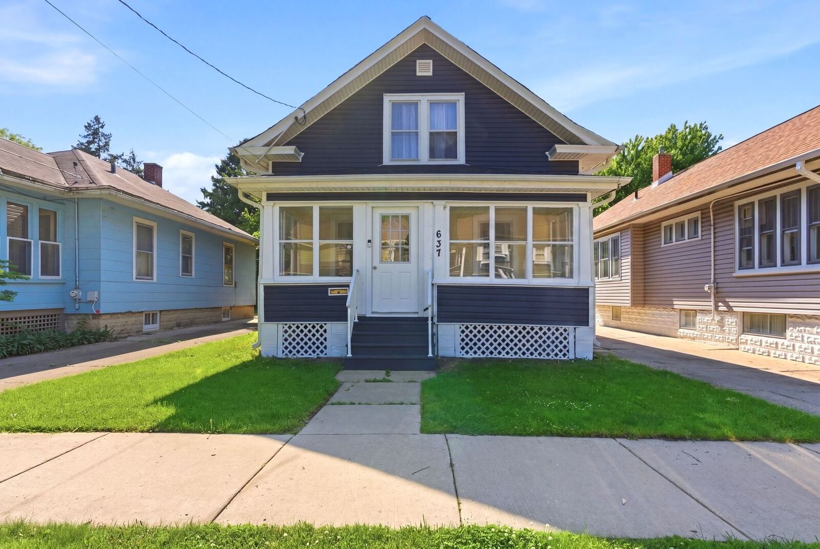Property Photo:  