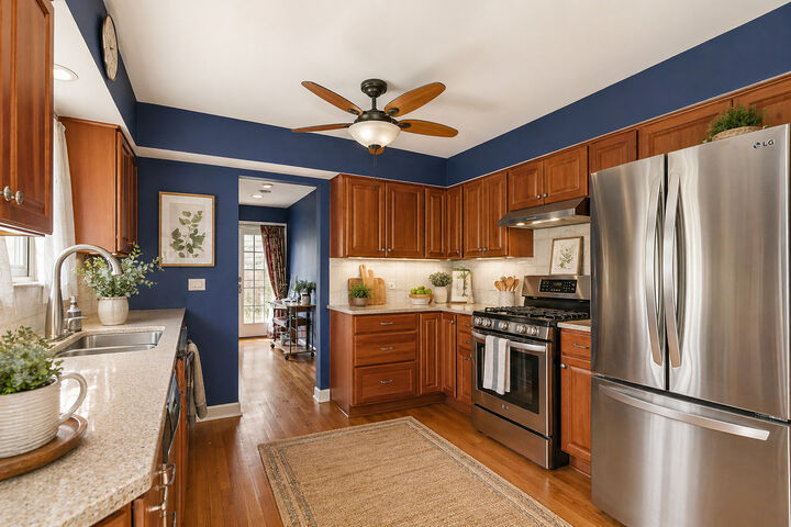 Property Photo:  629 N Wren Avenue  IL 60067 