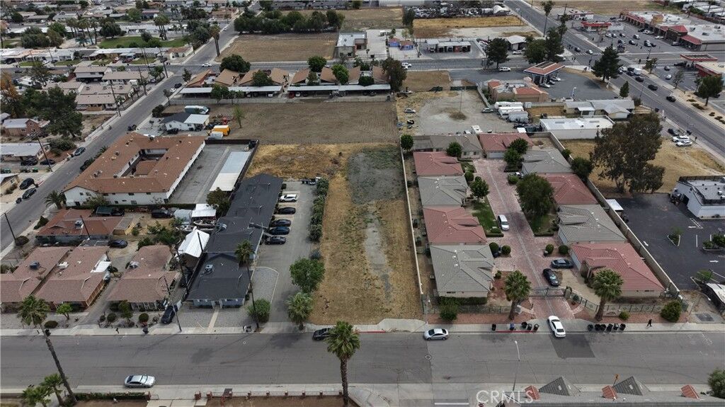 Property Photo:  126 E 6th  CA 92583 