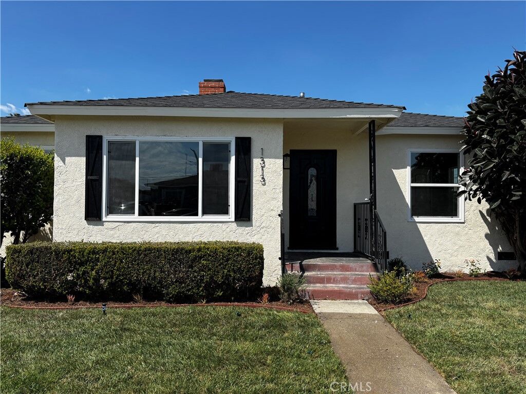 Property Photo: 1313 S California Ave CA 90221