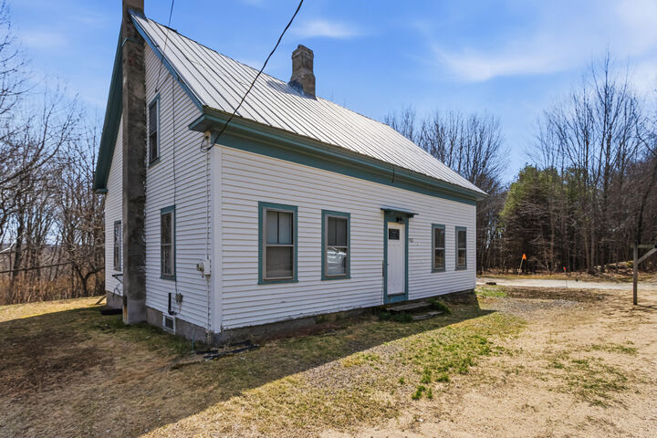 Property Photo:  982 King Street  ME 04270 