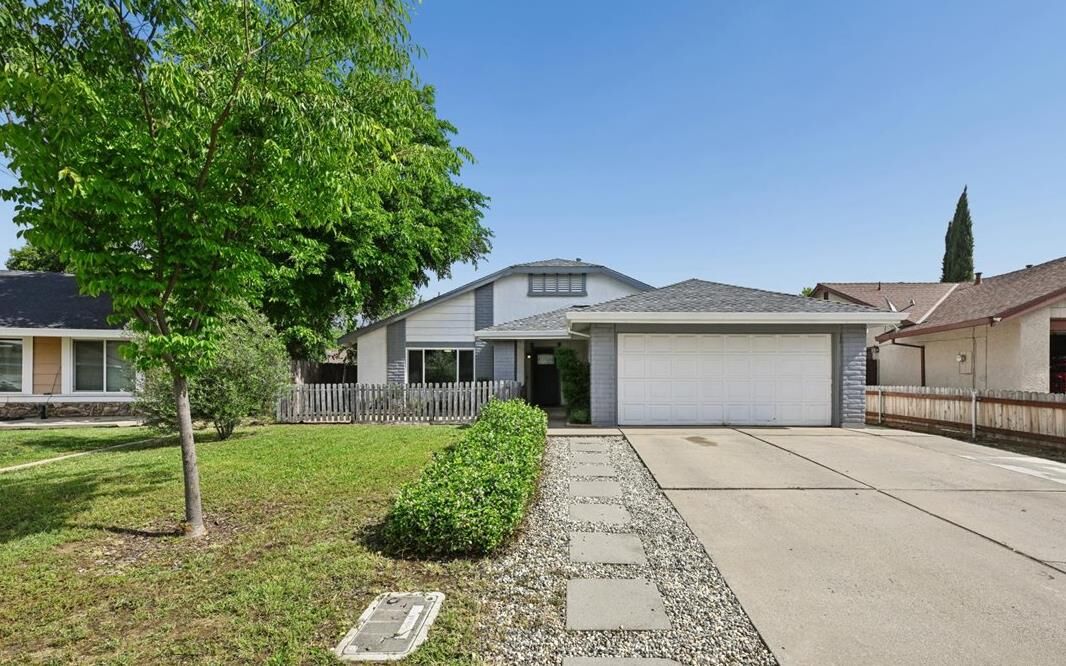 Property Photo:  1221 Rudger Way  CA 95833 