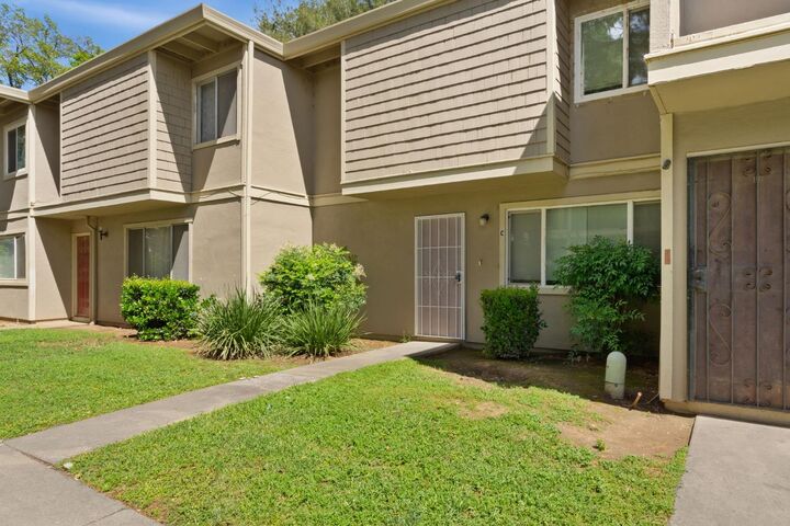 Property Photo: 710 Northfield Drive C CA 95833