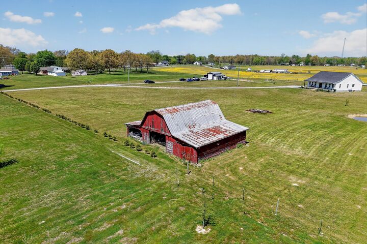 Property Photo:  168 Smokie Ln  TN 37190 