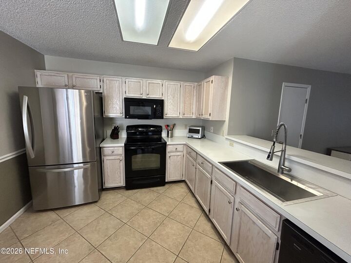 Property Photo: 7780 Coatbridge Lane S FL 32244