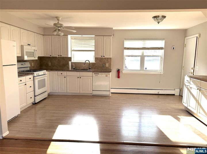 Property Photo:  1165A Valley Road 1165A  NJ 07470 