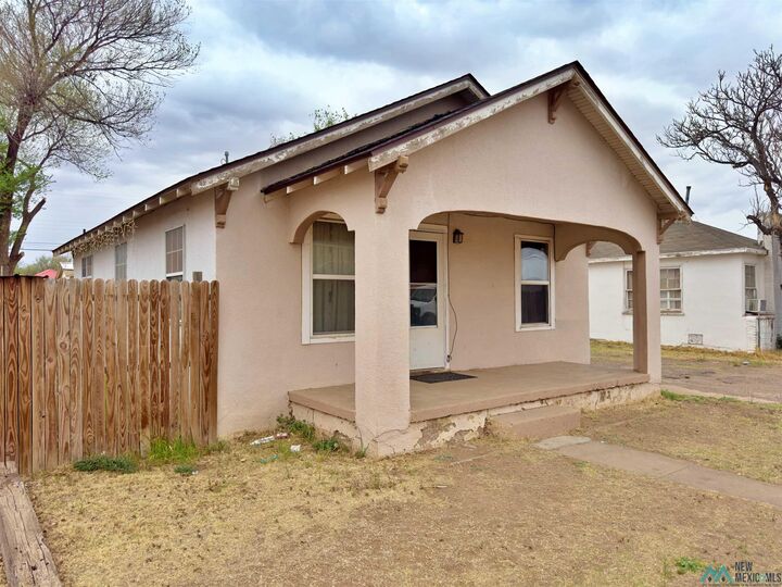 Property Photo:  1004 N Prince Street  NM 88101 