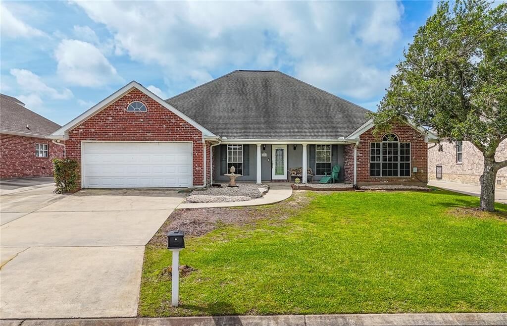 Property Photo: 426 Moonraker Drive LA 70458