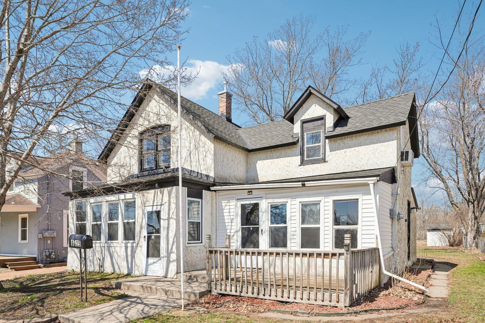 Property Photo: 1015 Stoughton Avenue MN 55318