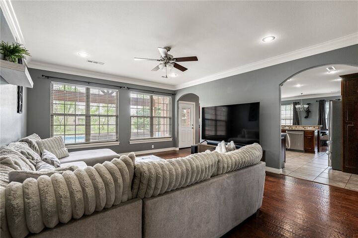 Property Photo: 915 King Arthur Drive AR 72762