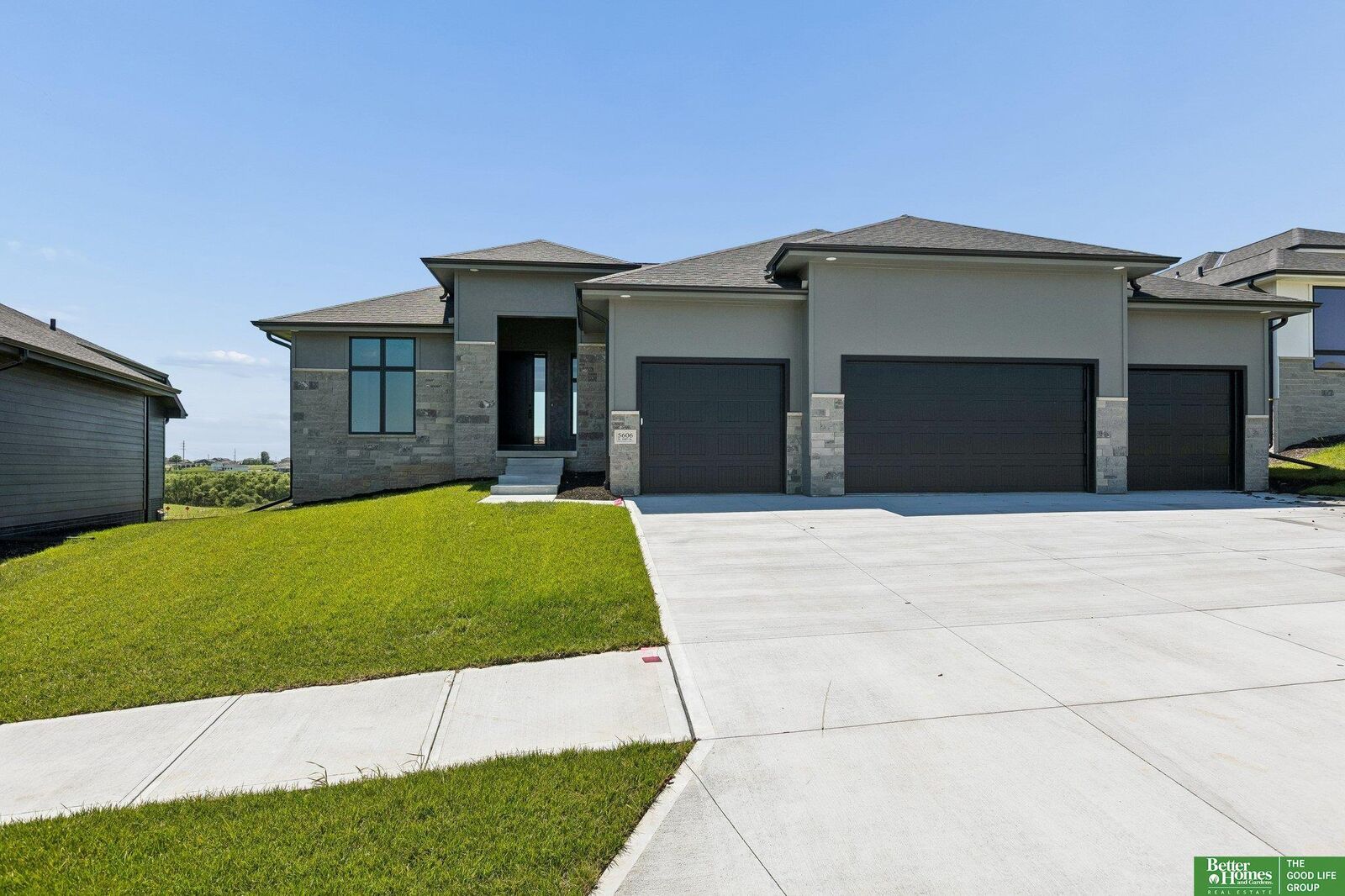 Property Photo:  5606 N 198th Street  NE 68022 