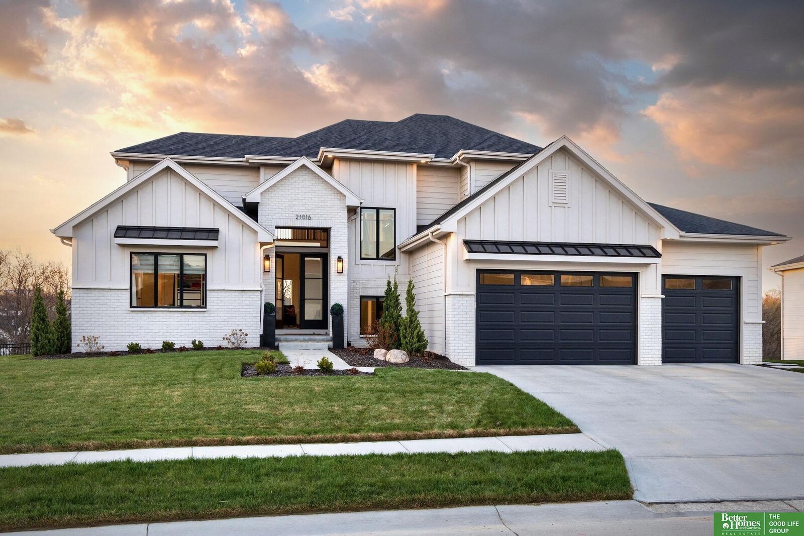 Property Photo:  21016 C Street  NE 68022 