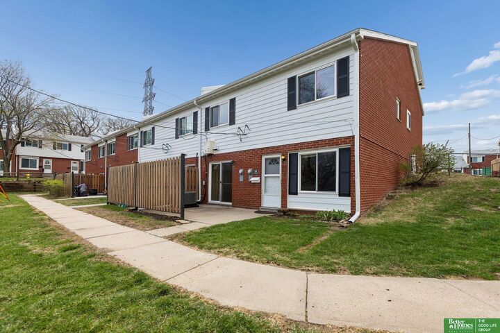 Property Photo:  166 Arbor Court  NE 68108 