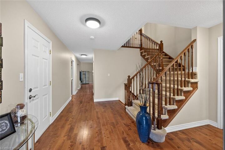Property Photo:  25 Hamilton Street S 31  ON L8B 0L1 