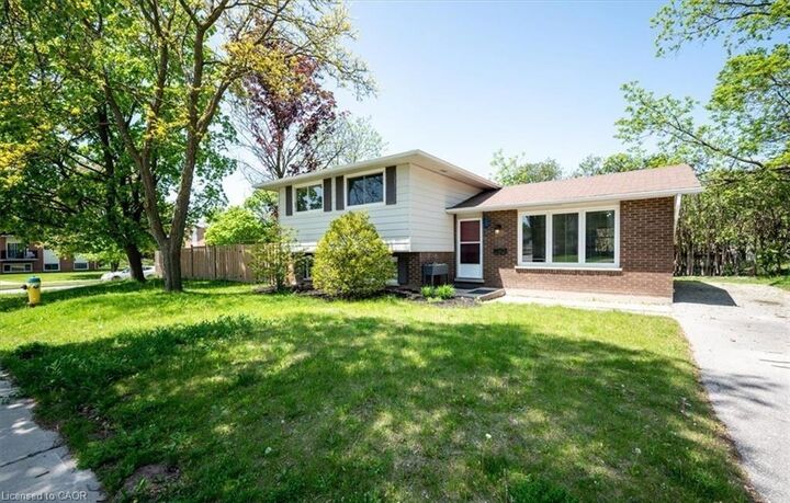 Property Photo: 152 Macgregor Crescent ON N2J 3W9