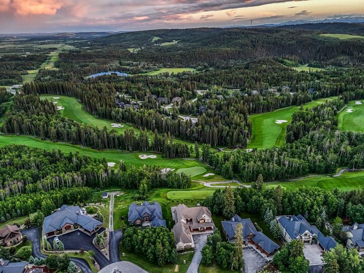 Property Photo:  116 Hawks Landing Drive  AB T0L 1W3 