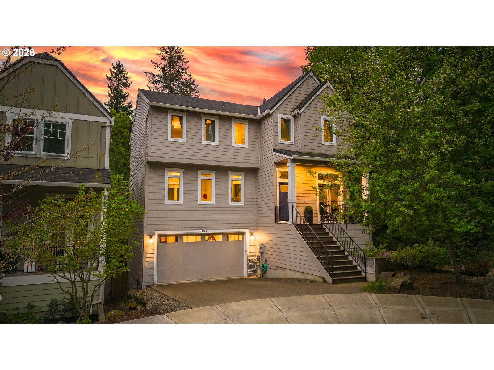 Property Photo:  3546 SW Arnold St  OR 97219 