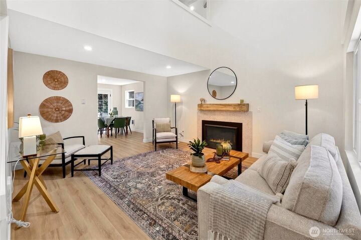 Property Photo:  20017  Locust Way  WA 98036 