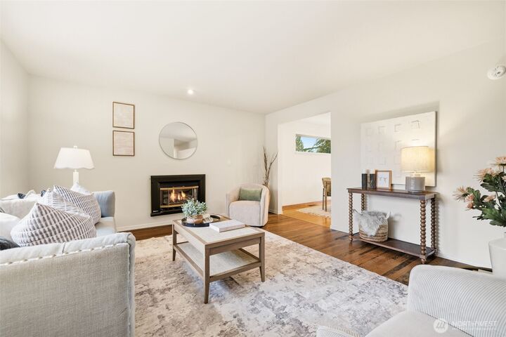 Property Photo:  2201  168th Avenue NE  WA 98008 