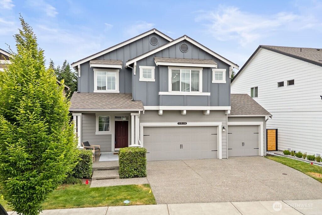 Property Photo:  1210  29th Street NW  WA 98371 