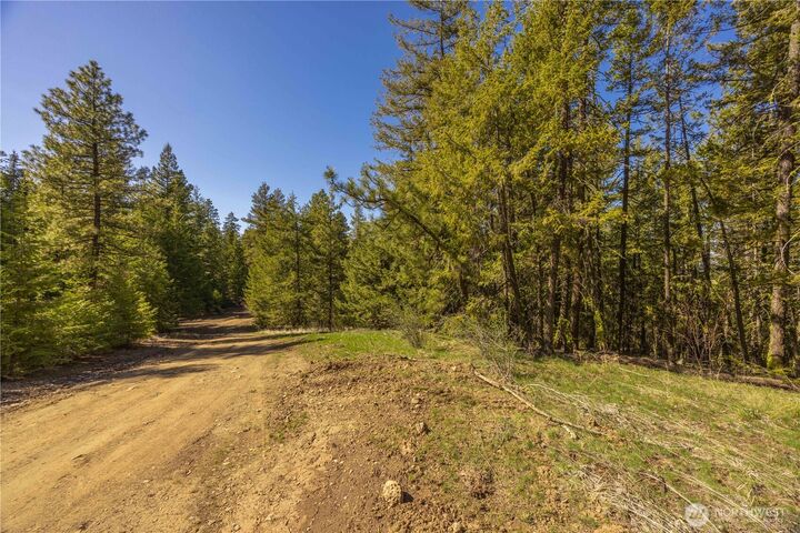 Property Photo:  109  Fir Road  WA 98802 