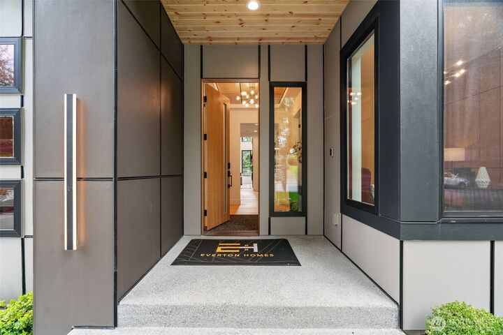 Property Photo:  11021 NE 14th Street  WA 98004 