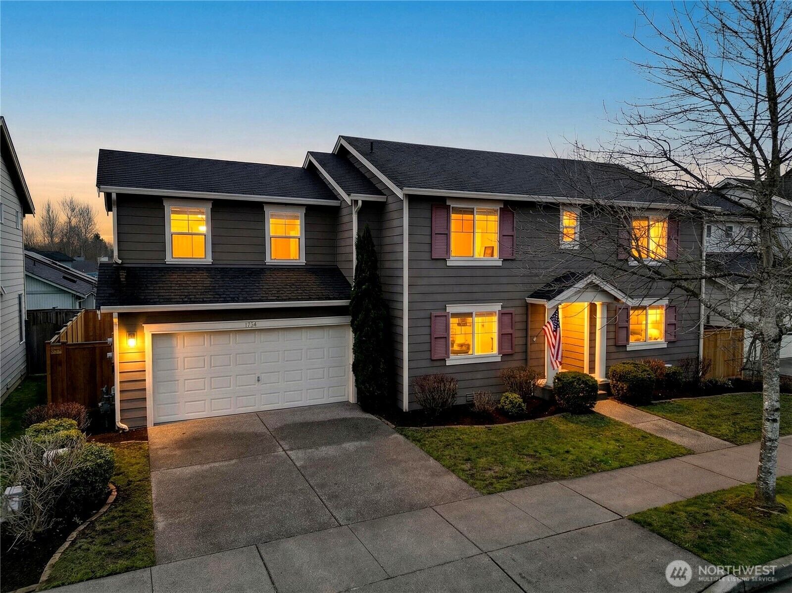 Property Photo:  1358  32nd Street NE  WA 98002 