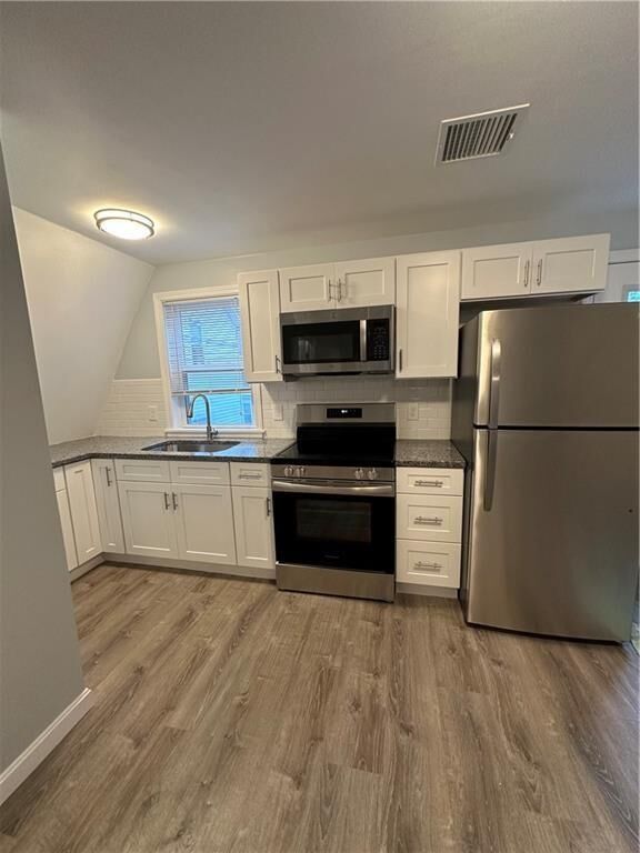 Property Photo:  158 Roger Williams Avenue 2nd Fl  RI 02916 