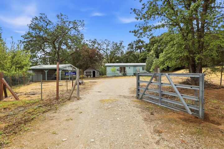 Property Photo:  41800 Tassajara Road  CA 93924 