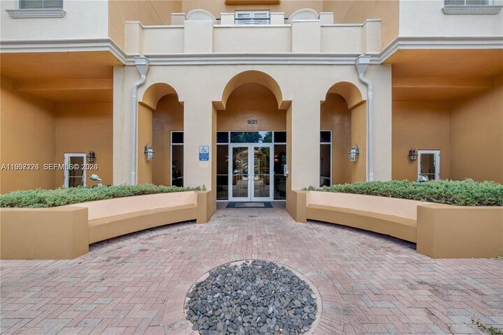 Property Photo: 9021 SW 94th St 509 FL 33176