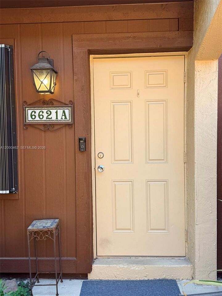 Property Photo:  6621 SW 116th Pl A2  FL 33173 