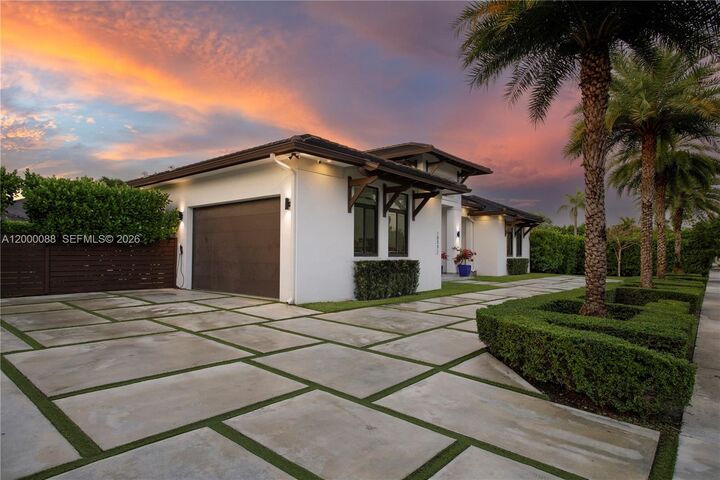 Property Photo: 10251 SW 136th St FL 33176