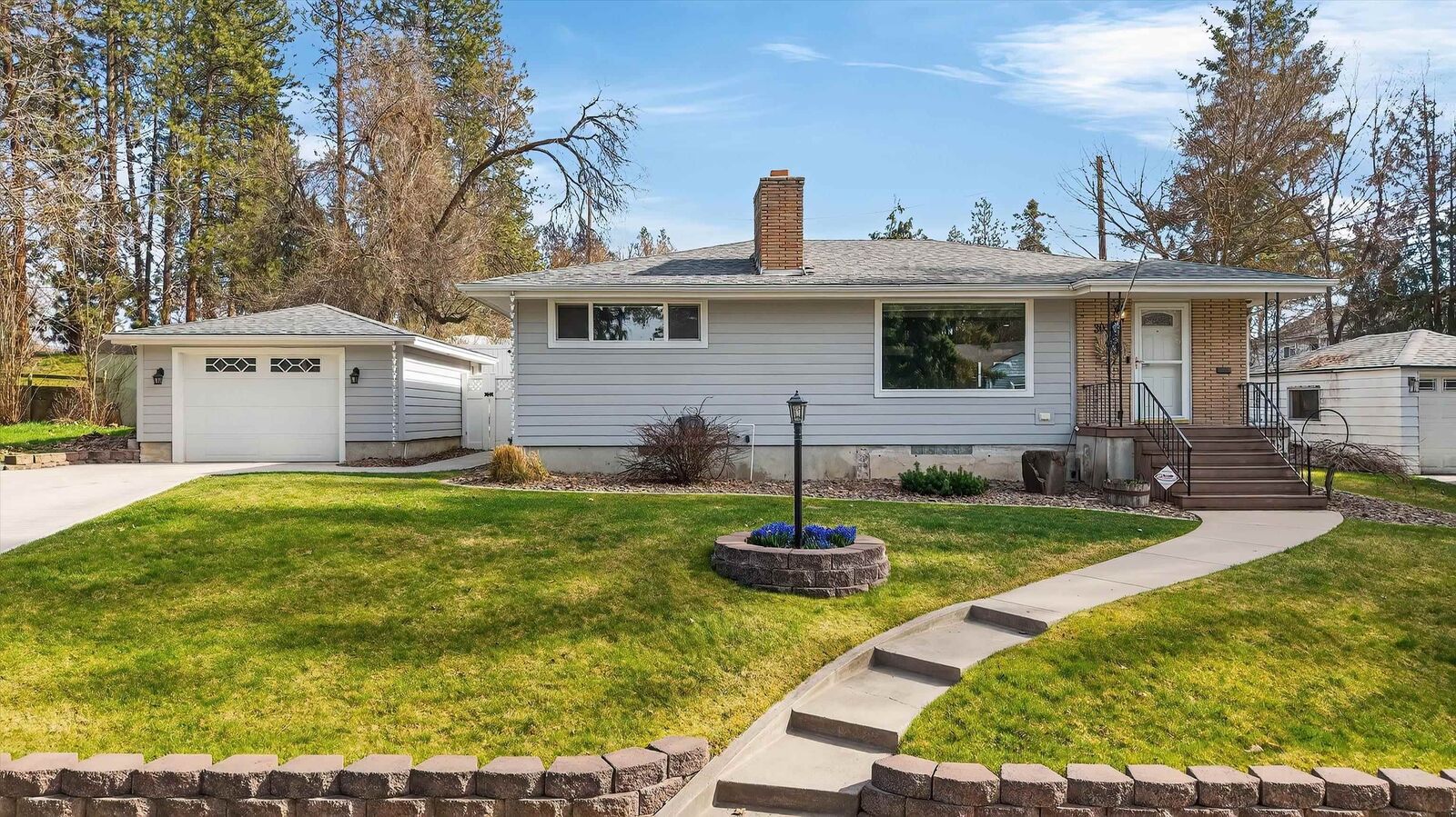 Property Photo:  3033 W Litchfield Pl  WA 99205 