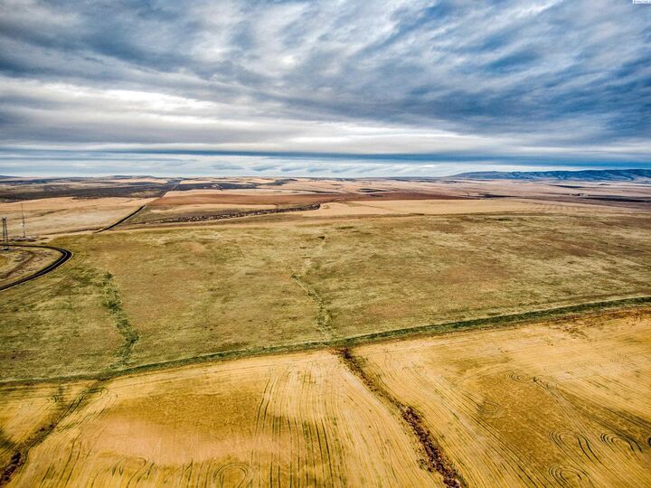 Property Photo:  3000 J Nka Crosby Rd  WA 99350 