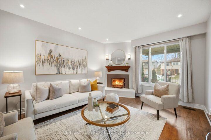 Property Photo:  1786 Listowell Crescent  ON L1V 2Y3 