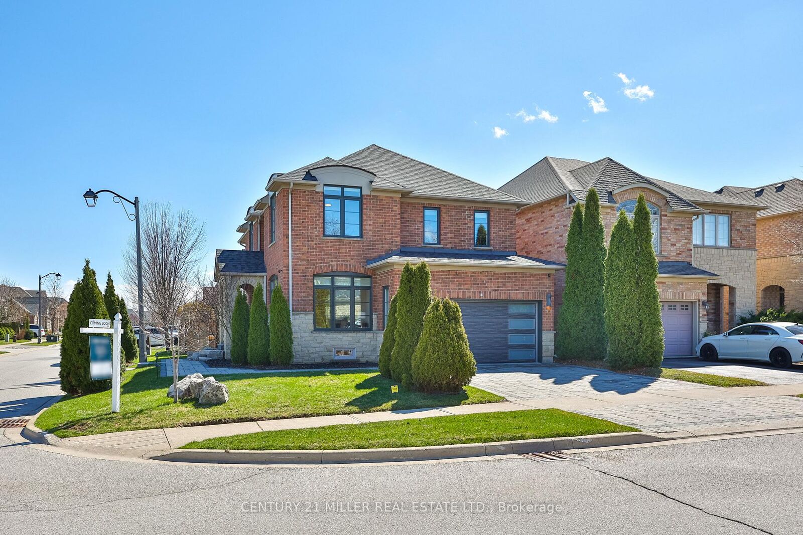 Photo de la propriété:  2252 Dewsbury Drive  ON L6M 0A6 