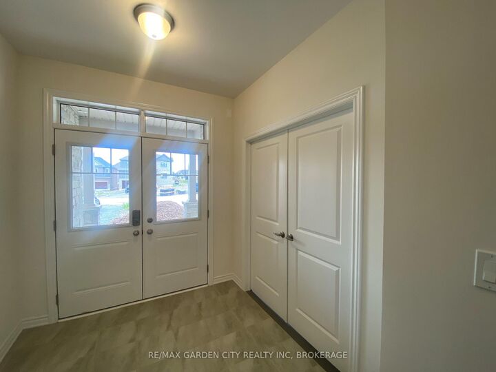 Property Photo: 74 Oriole Crescent ON L3K 5Z9