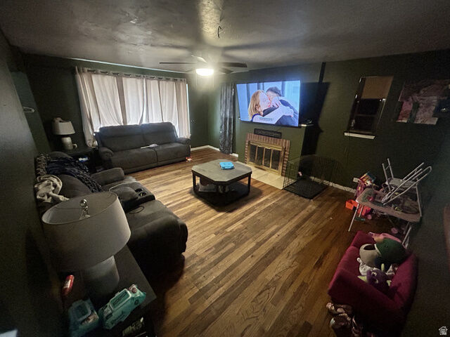 Property Photo:  310 S 300 W  UT 84078 