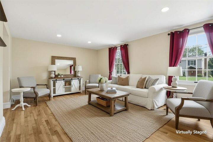 Property Photo:  113 N Harleston Dr  PA 15237 