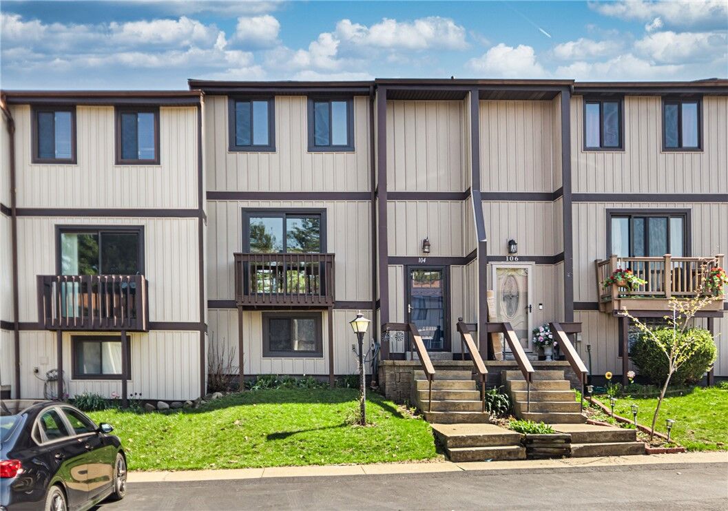 Property Photo: 104 Bellwood Ct PA 16066