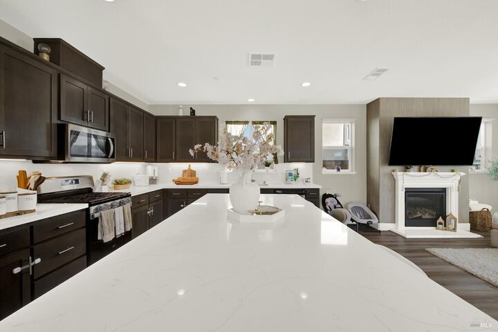 Property Photo: 1501 Nightfall Lane CA 94533