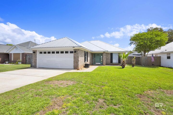 Property Photo: 1368 W Hardwood Drive AL 36542