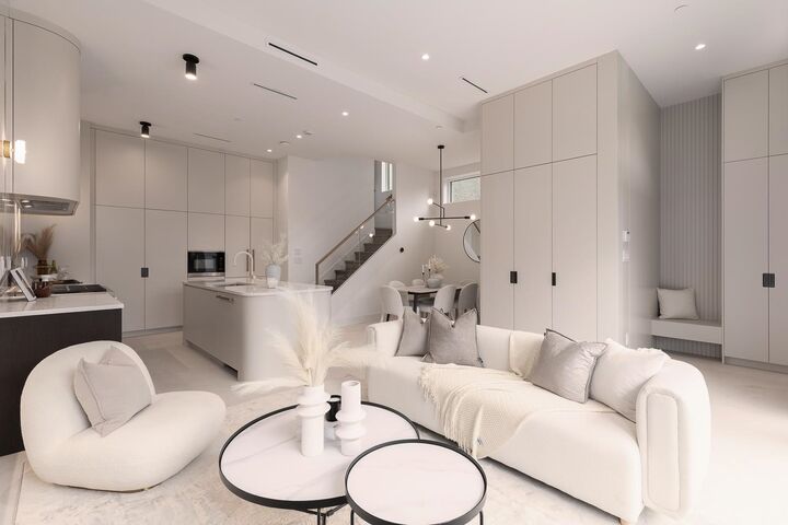 Property Photo: 3617 W 12th Avenue 1 BC V6R 2N5