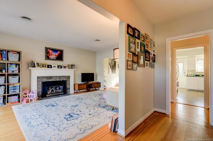 Property Photo: 2016 W 48th Avenue BC V6M 2P3