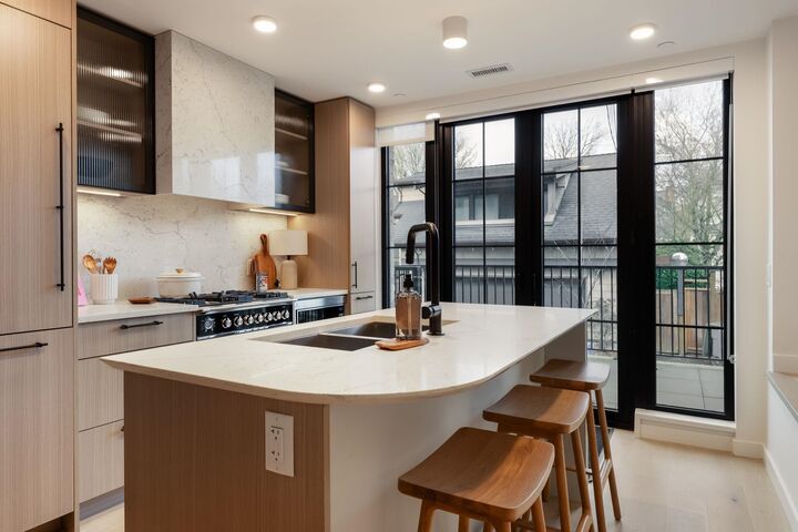 Property Photo: 197 W King Edward Avenue BC V5Y 4B4