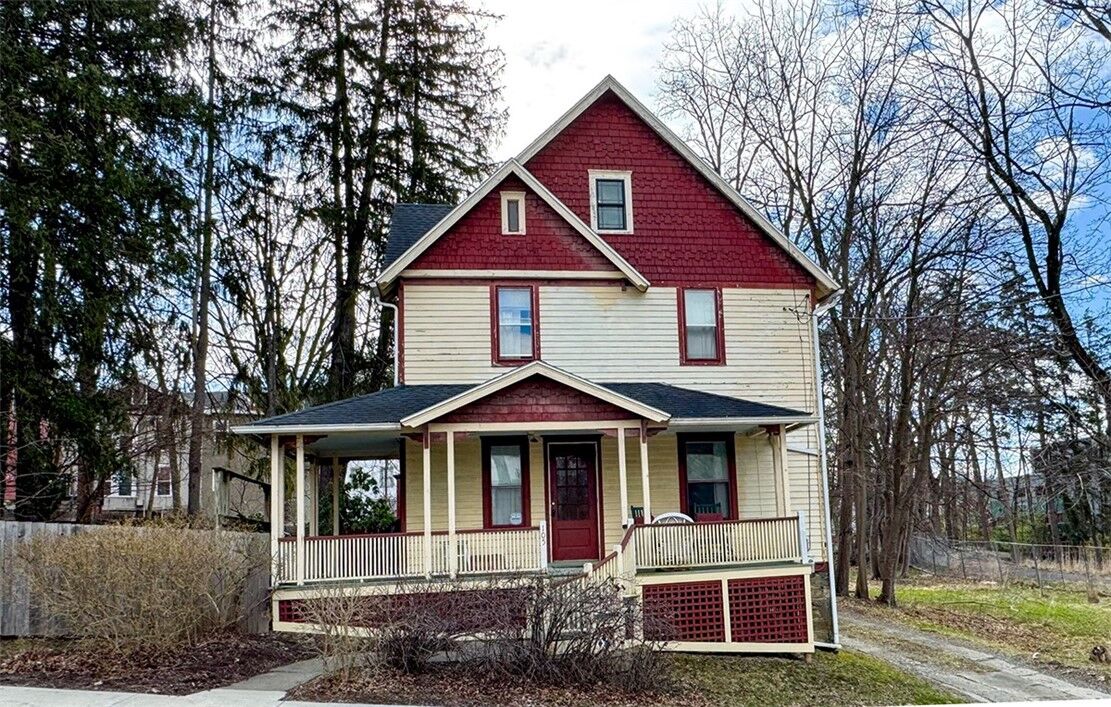 Property Photo:  105 Valentine Place  NY 14850 