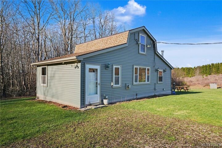 Property Photo:  4334 Town Line Road  NY 14042 