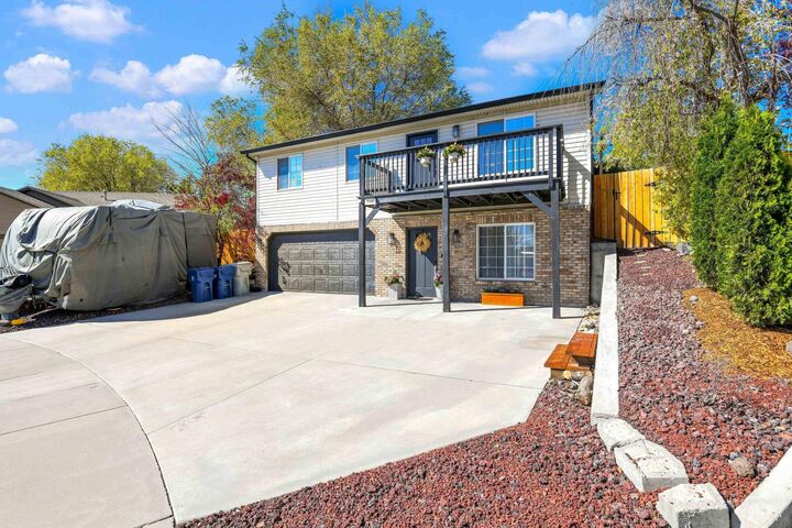 Property Photo:  118 Cougar Ct  ID 83686 