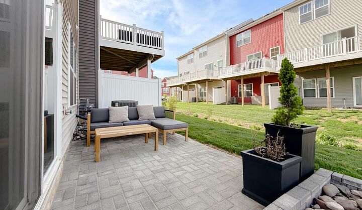 Property Photo:  23450 Sugar Pine Ln  MD 20619 