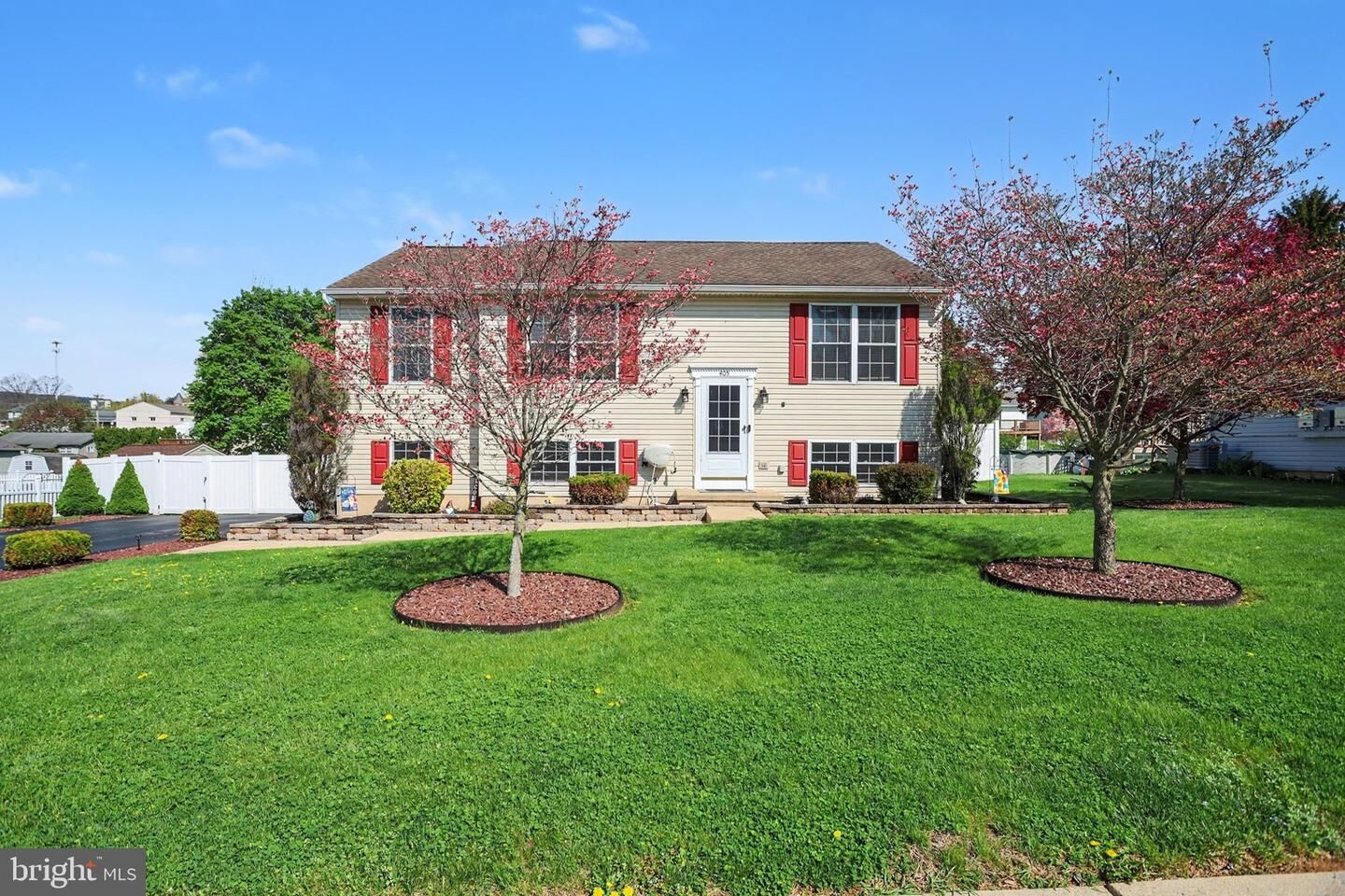 Property Photo:  405 Steven Drive  PA 17406 